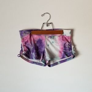 Mika yoga shorts